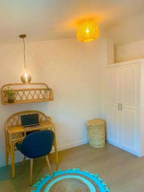 Apartment La Belle Vue-charming Duplex With Sea View, 50 Meters From And Private Parking Saint-Raphael (Var)