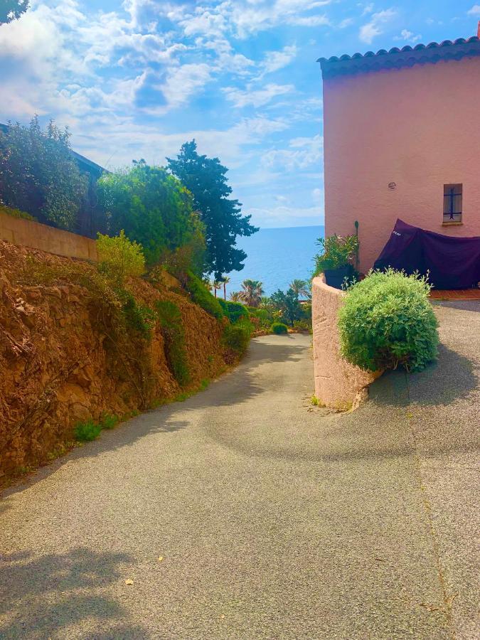 La Belle Vue-charming Duplex With Sea View, 50 Meters From And Private Parking Saint-Raphael (Var)