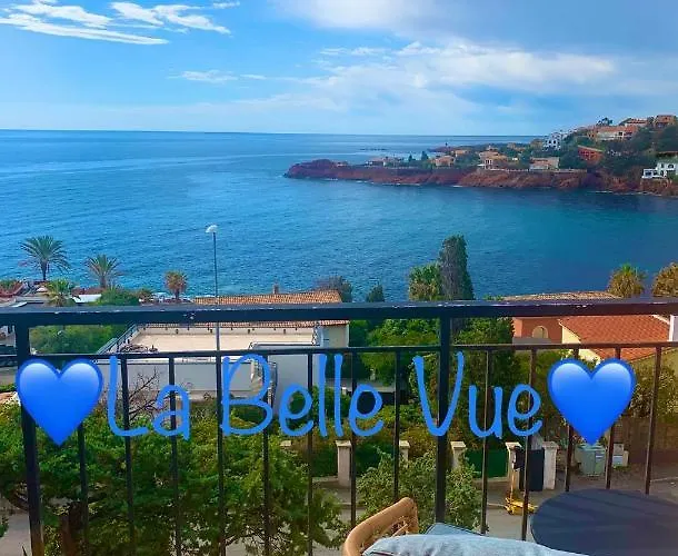 La Belle Vue-Charming Duplex Apartment With Sea View, 50 Meters From Beach And Private Parking
